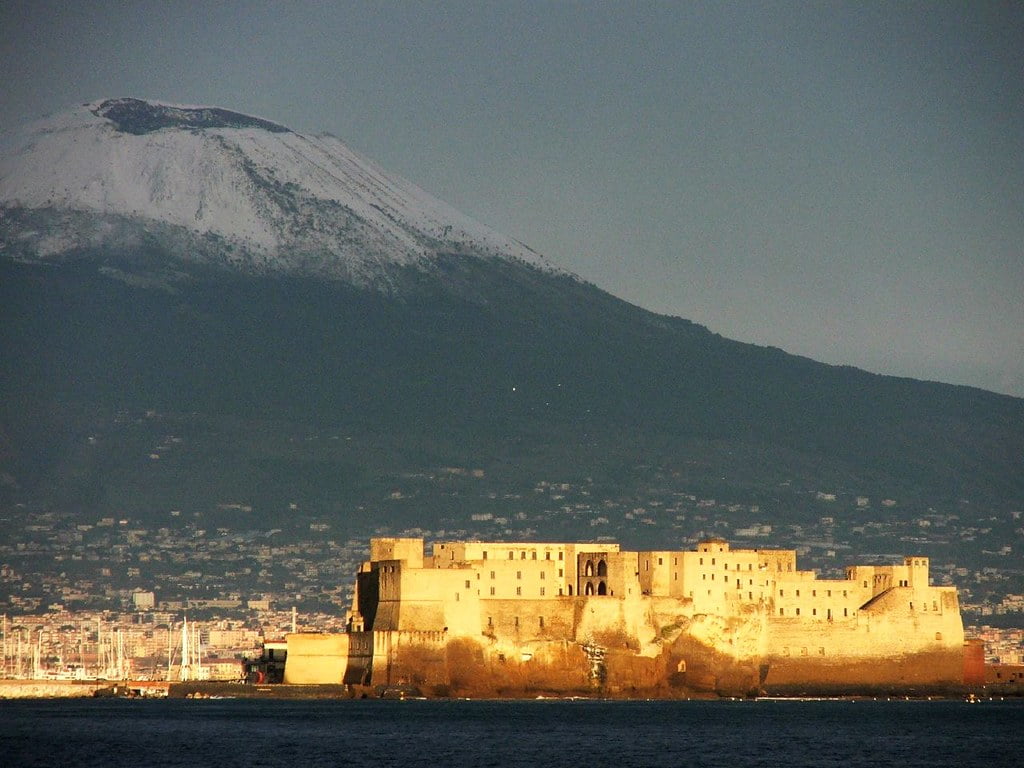 Castel dell'Ovo in Naples 